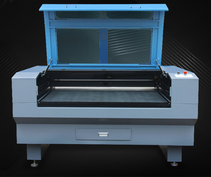 大型激光雕刻機(jī)，精工制作，品質(zhì)卓越
